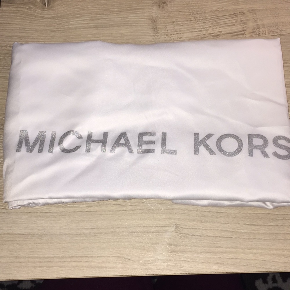 Michael Kors medium dust bag